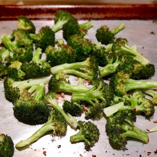 OurCraftyKitchen Roasted Broccolli